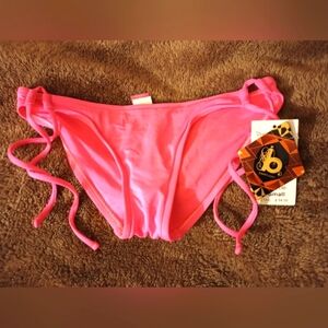 SOLD 🚨Ruched Bikini Bottom Side Ties